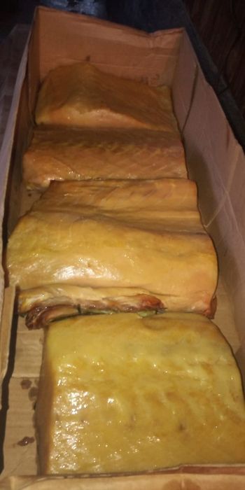 Белуга холодного копчения