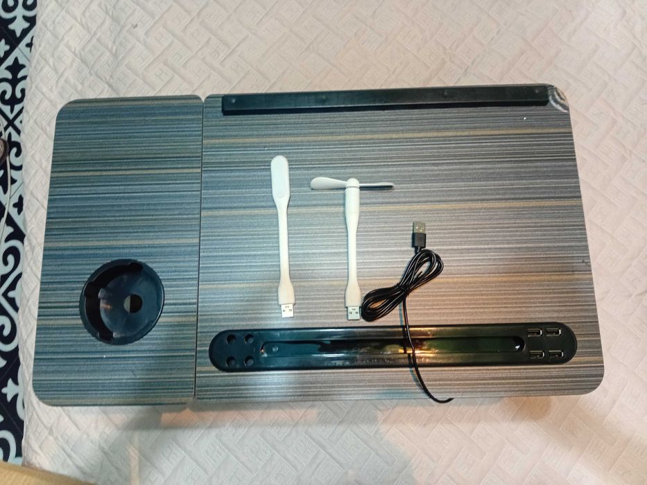 Продам столик для ноутбука