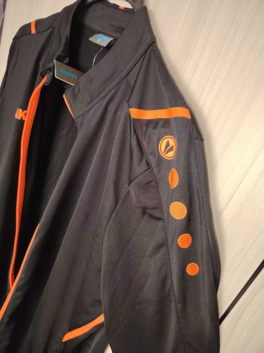 Анцунг JAKO , горнище чисто нов