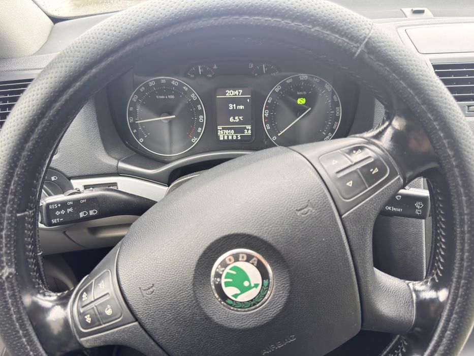 Octavia 1.6 Mpi + GPL , DSG , Senzori , Climatronic, Scaune incalzite