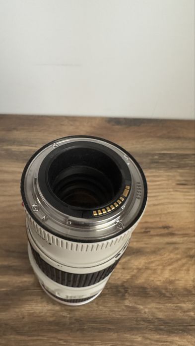 Obiectiv Canon EF 70-200mm f4 varianta IS