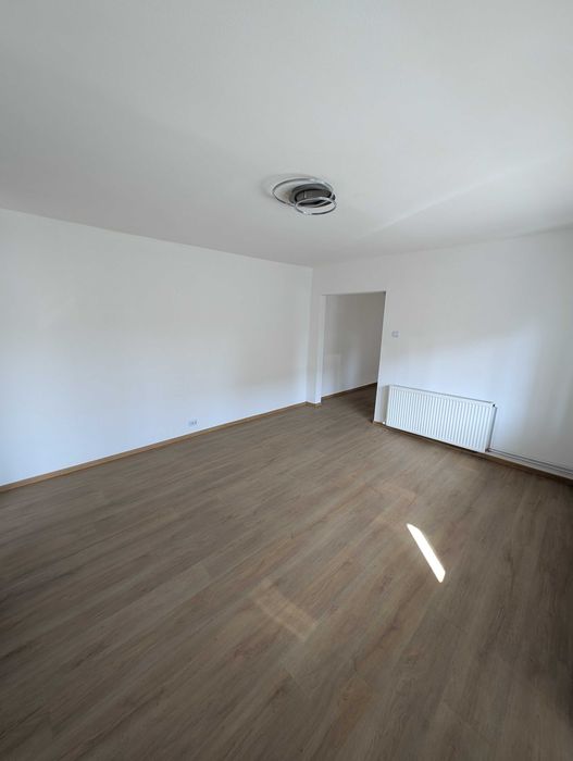 Vând Apartament 2 camere, complet renovat, Proprietar direct, fără comision – Zona Soarelui