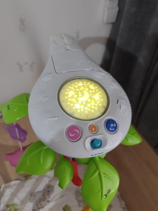 Музикална въртележка Winfun с прожектор