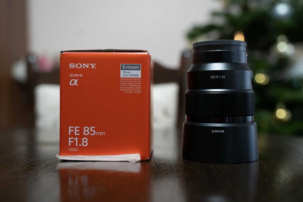 Sony A7 III, Sony 35mm , Sony 85mm , Tamron 20mm , Grip, Baterie
