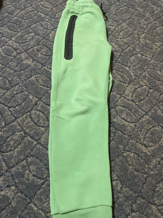 Pantaloni tech, culoare verde