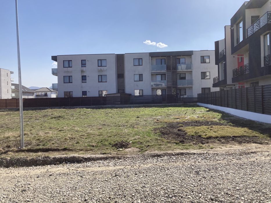 Proprierate 700mp. parcela Ghimbav Florilor. P+2