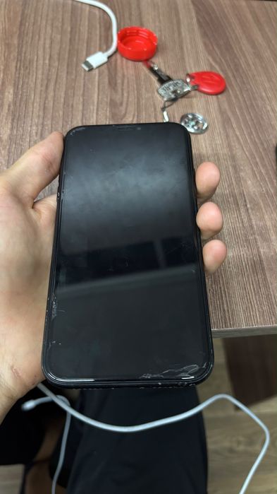 iPhone XR 64гб..