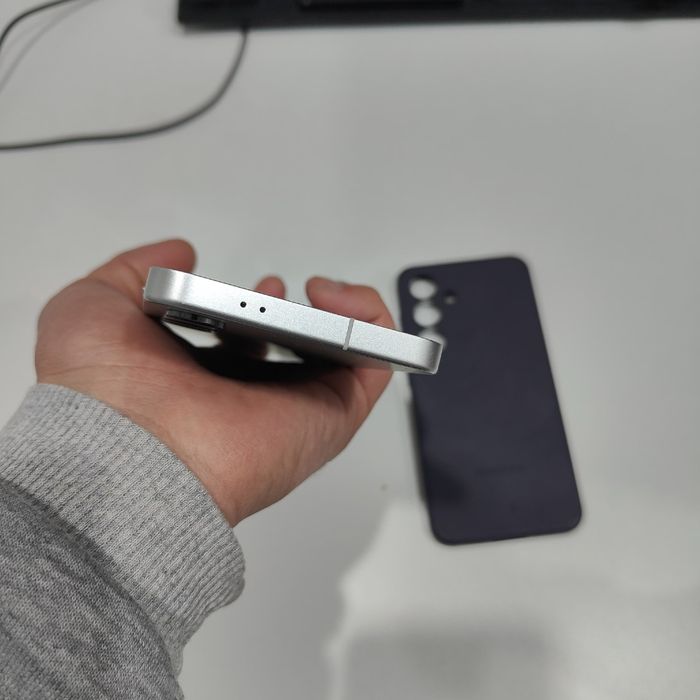 Samung S24 5G Телефон