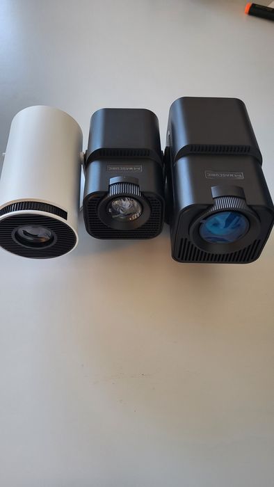 Video proiector HY300 / Hy320 720P/1080P / Salange K2 cu baterie - noi