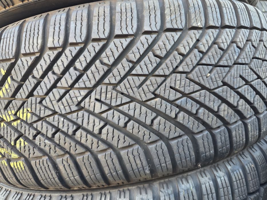 4бр Зимни гуми 215 45 20 - Pirelli