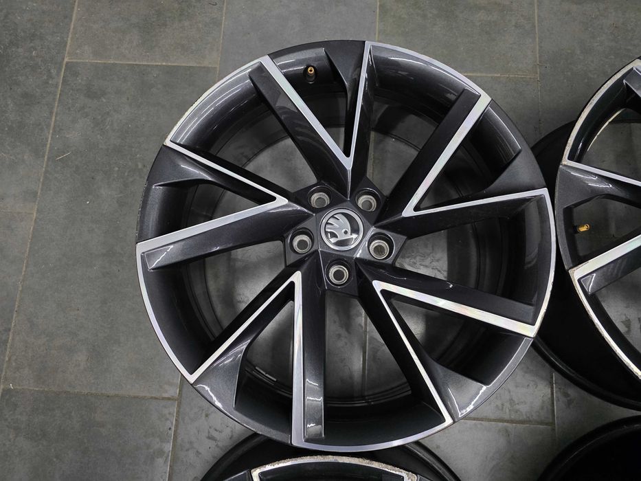 Джанти 19 - Skoda Karoq, Octavia, Superb