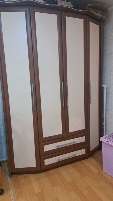 Продам Шкаф , комод