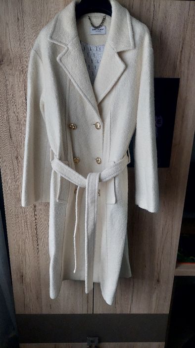 Вълнено красиво палто