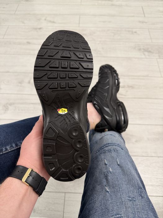 Adidasi Barbati Nike Air Tn Full Negru!