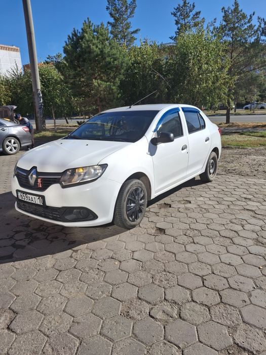 Рено Логан 2017год