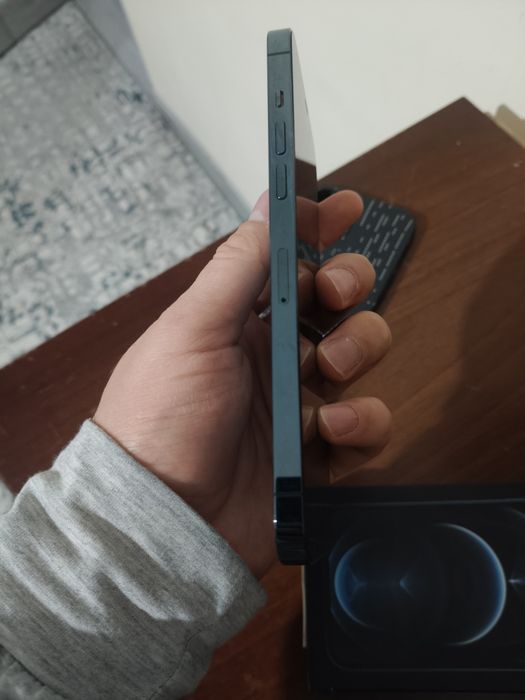 Iphone 12 Pro Max rangi Koʻk, Telefon sotiladi