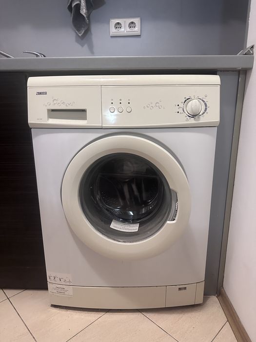 Пералня Zanussi ZWF155W