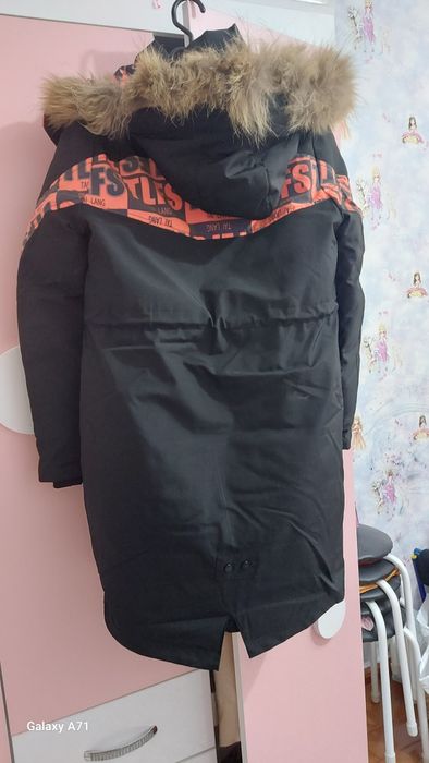 Продам куртку зима.рост 158см