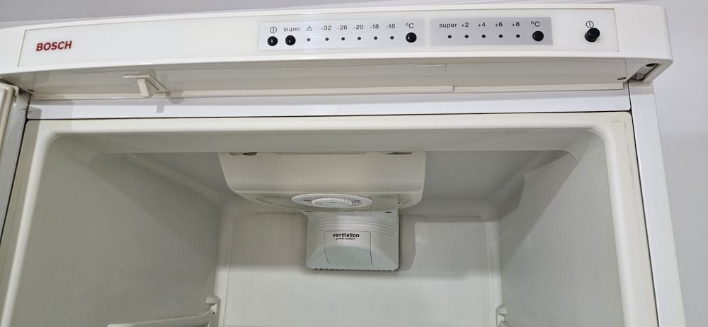 Combina frigorifică Bosch 373 litri