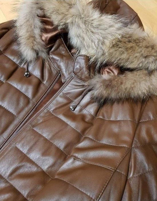 Haina matlasata piele naturala,sezonul rece,gluga detasabila blanita n