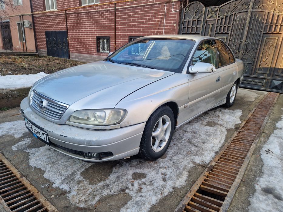 Продаю опель омегу  2002