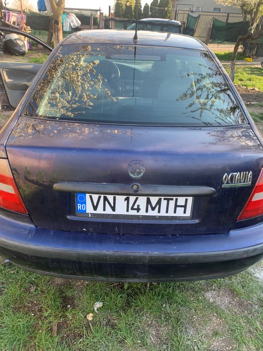 Vând skoda Octavia