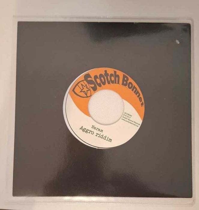 Naram Ft Robert Lee – Raggamuffin Soldier