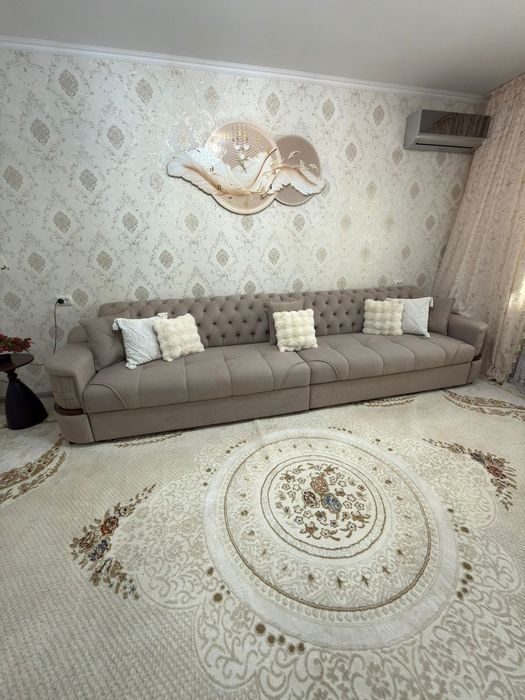 Диван продается.