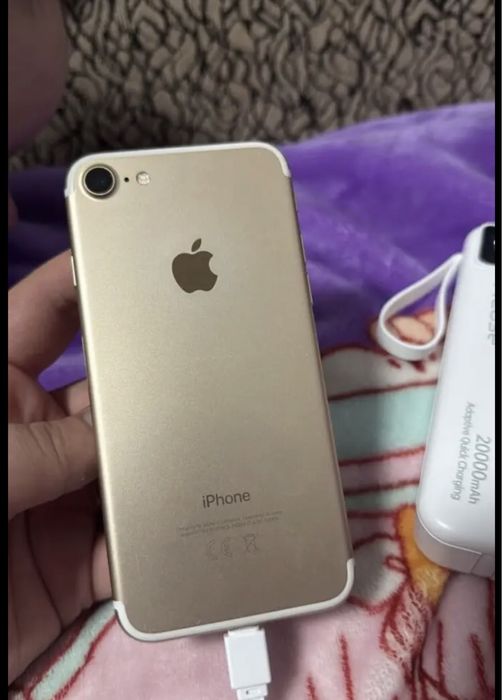 Айфон 7 продается 32 ГБ