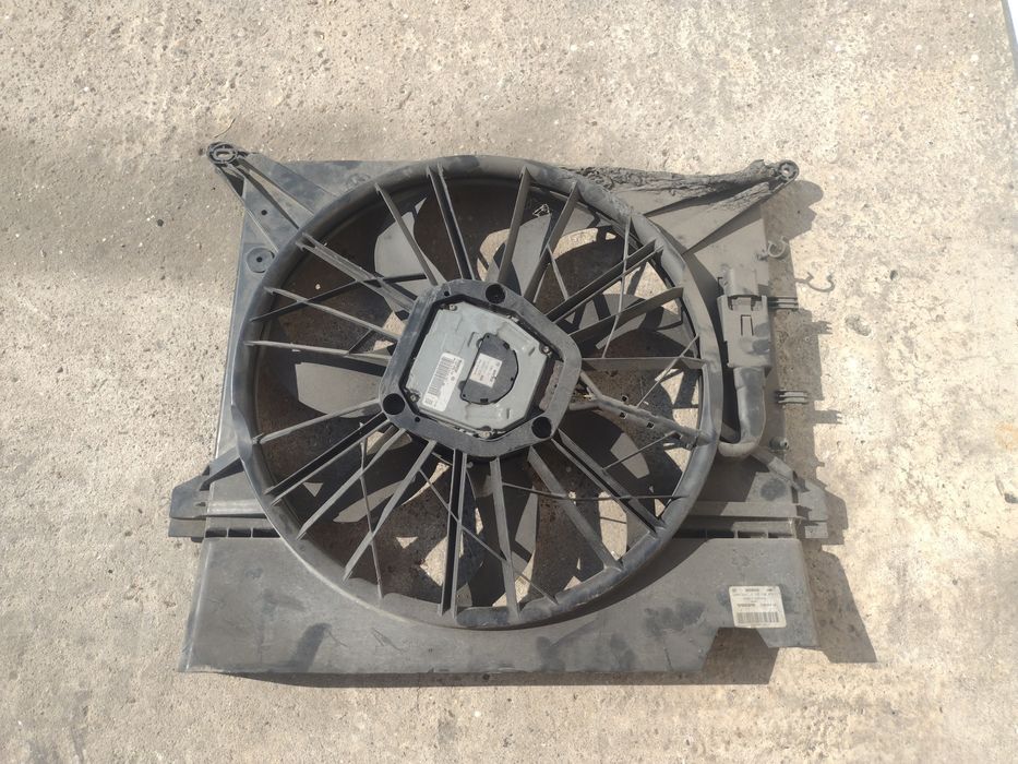 Продавам електрическа перка за охлаждане за volvo XC90