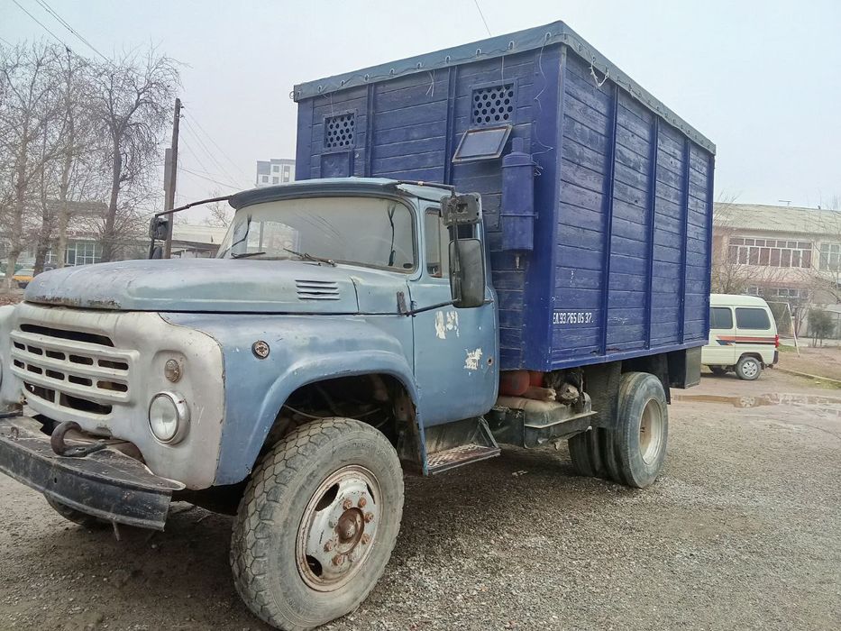 Zil Ural mator barter bor yengil moshinga