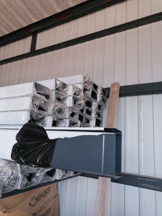 Квадратни улуци двойно боядисан антрацит графит