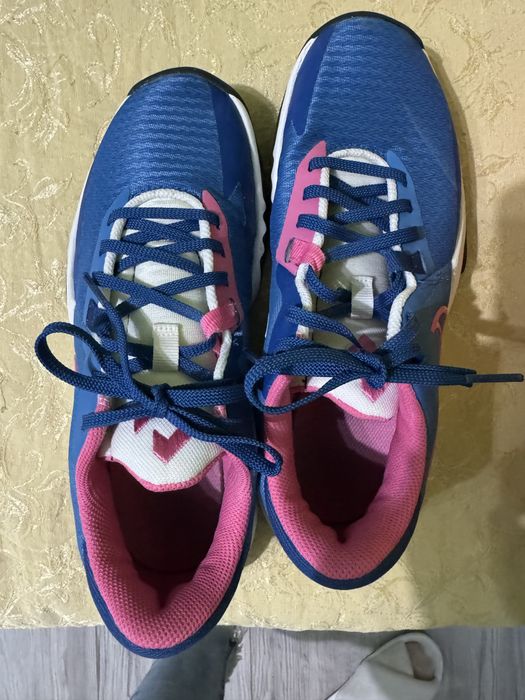 Продавам маратонки Nike PRECISION 6