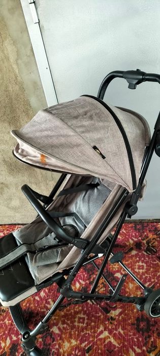 Коляска прогулочная