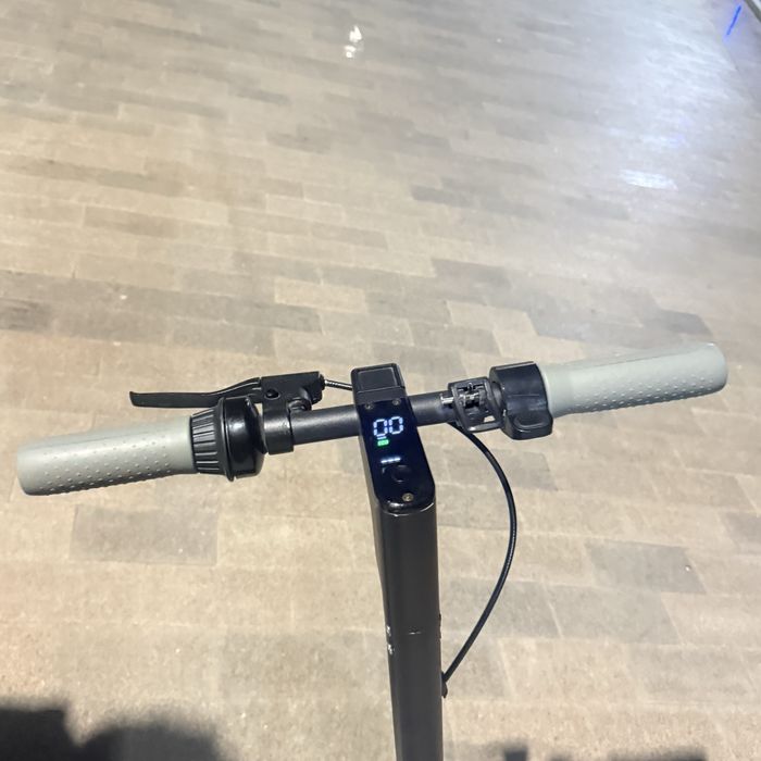 Продам электросамокат ninebot G30