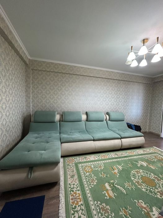 Продам большой угловой диван