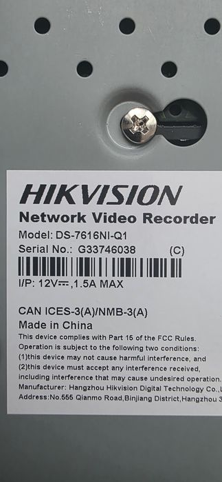 NVR Hikvision  3 tb hdd poe комуникатор + 2 камери.