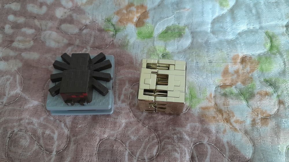 Игрушки Kinder Joy Minecraft