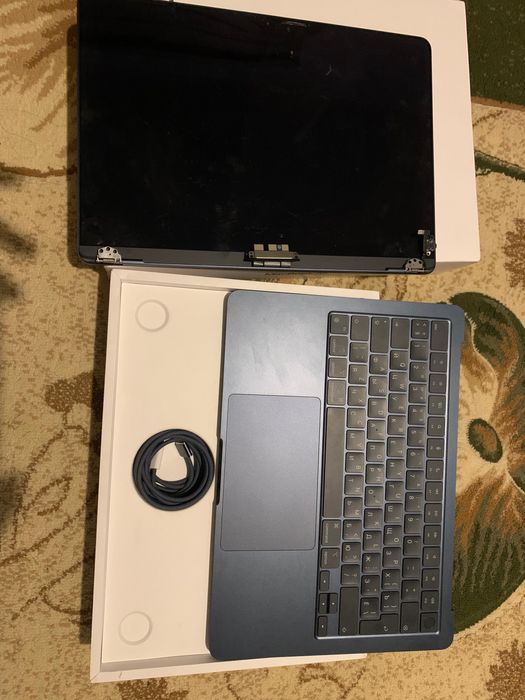 Macbook air m2 2022 8/256