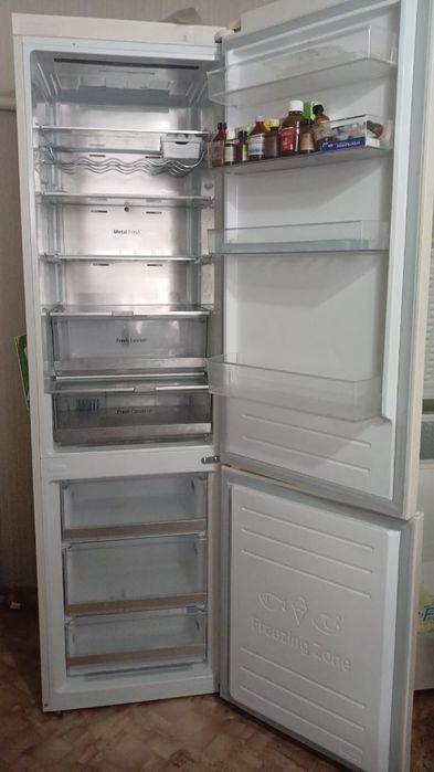 Продам холодильник