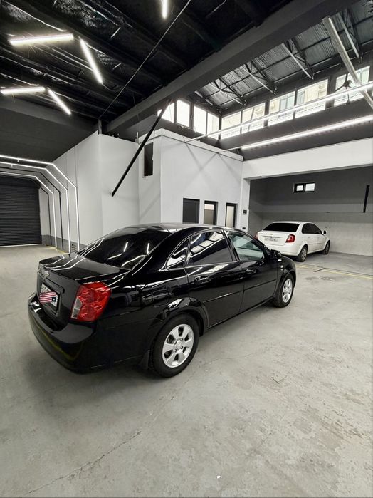 2023 qora jentra lyuk bor