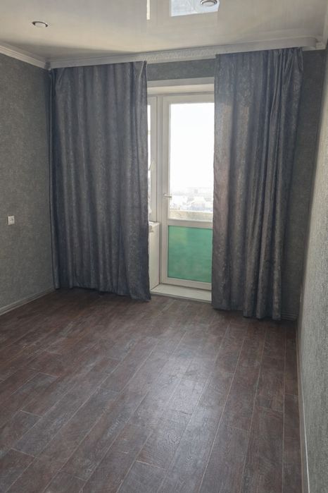 Продам квартиру 4-х комн.