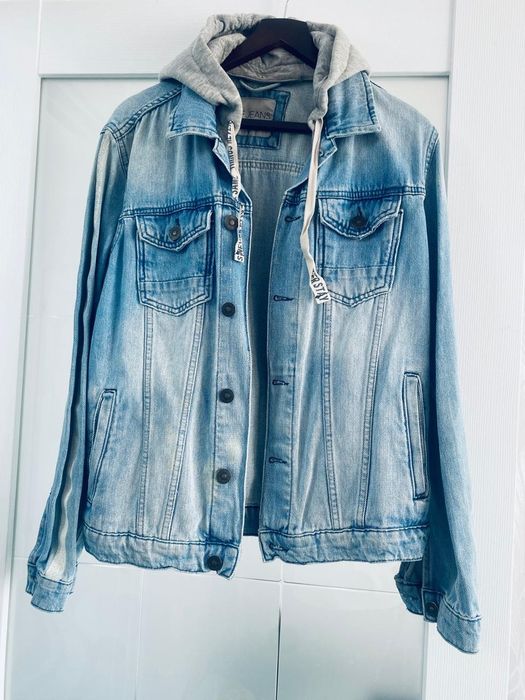 Продам черный костюм