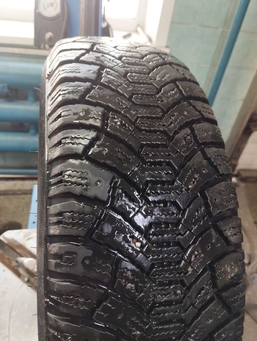 Шины 185 / 65 / 15