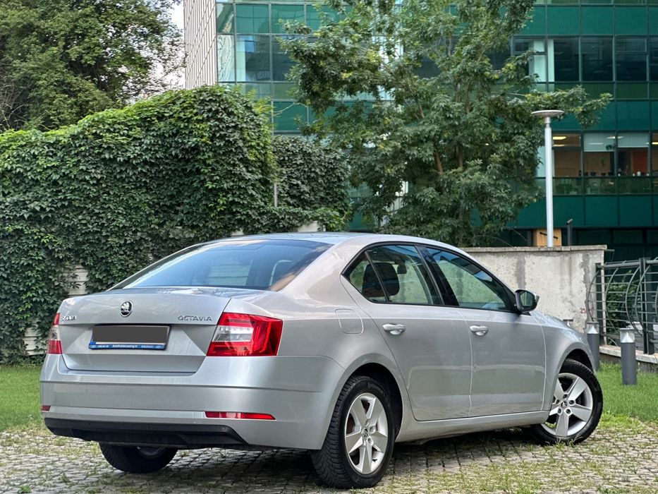 SKODA Octavia 2019 — imagine 4