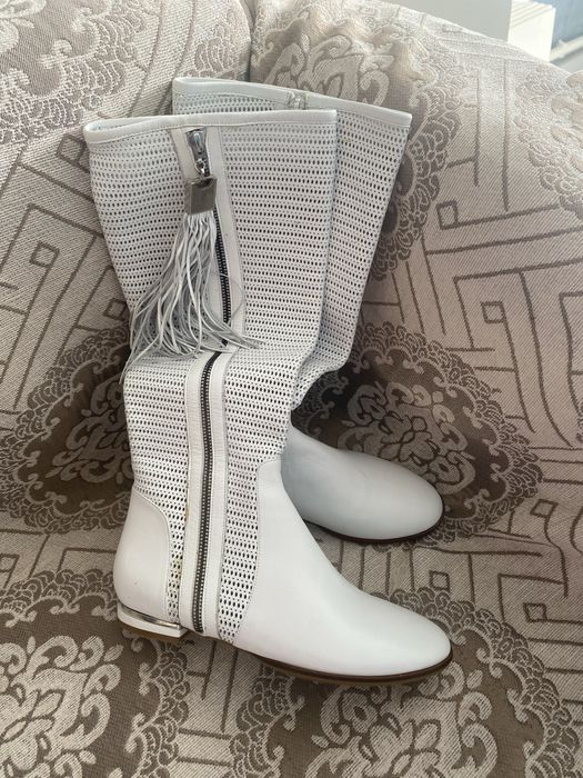 Продам кожанные сапоги