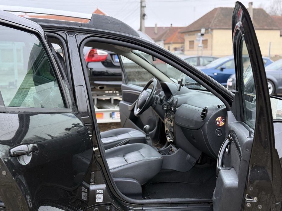 Dacia Duster 1.5 dci 110 CP Euro 5 11/2011 SE POATE IN RATE