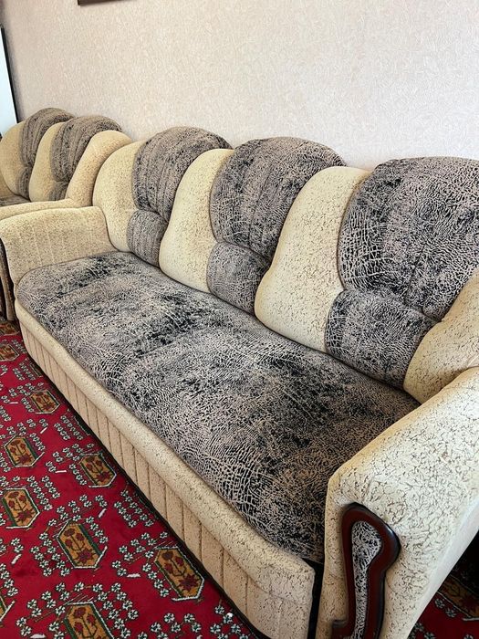 Продам диван в хорошем состоянии
