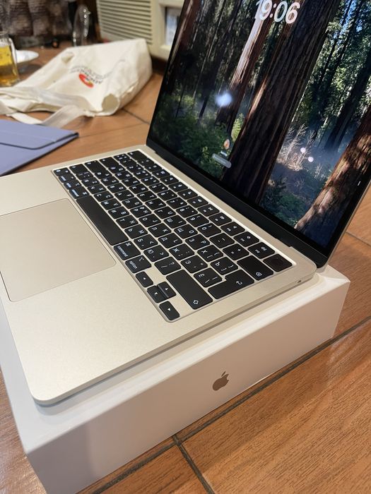 MacBook Air with Apple M3 13-inch 512G