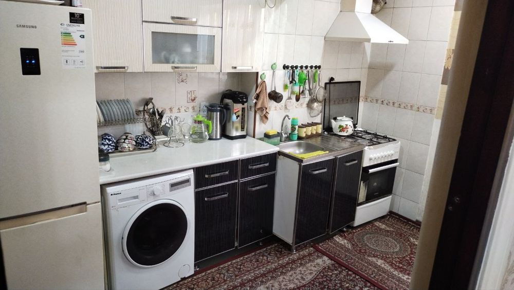 Uchtepa 14kvartl 24dom 1-etaj 3honali